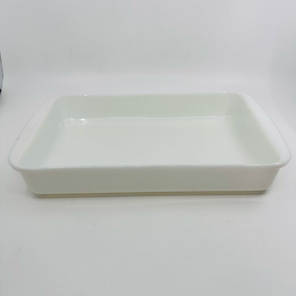 Pyrex 232 Milk Glass Refrigerator Dish 2 Qt White Opalware Baker Farmhouse USA